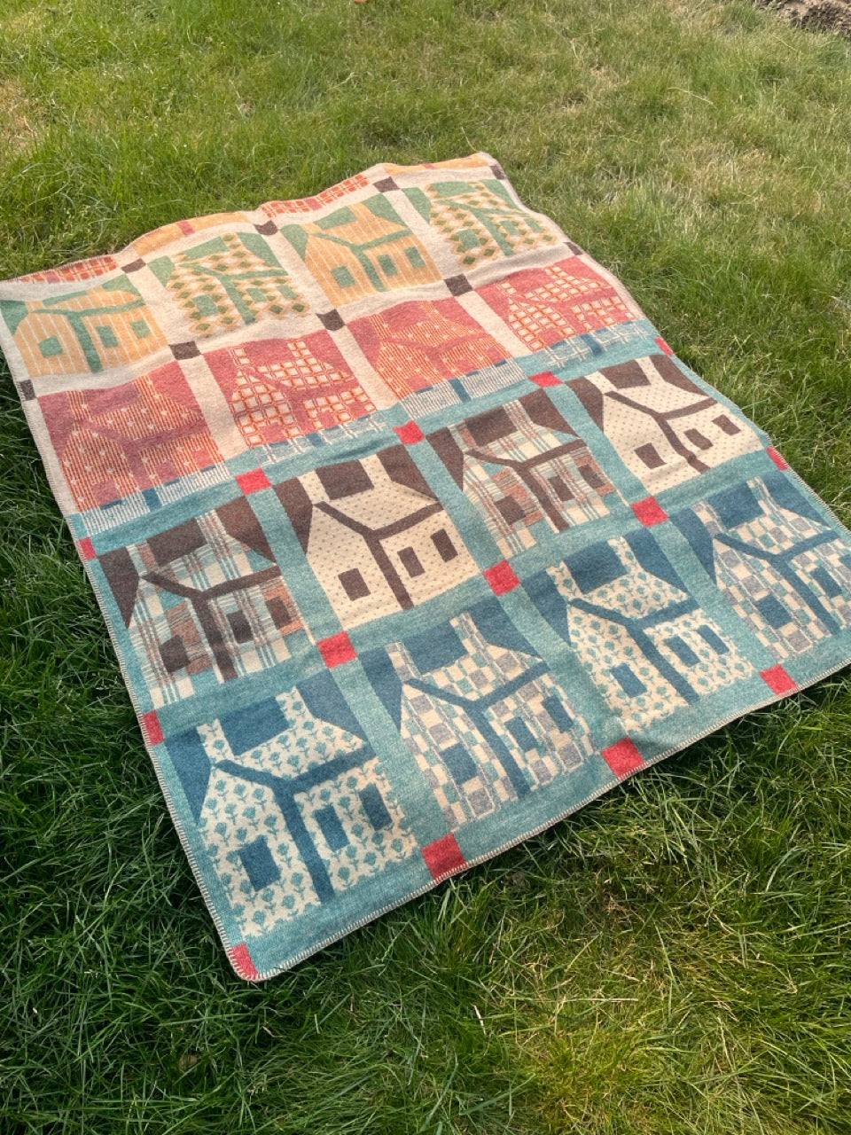 Vintage House Wool Blanket 46" x 60"