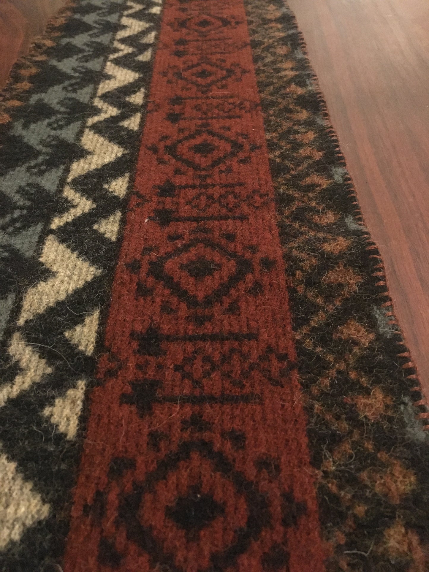 Table Runner 9.5" x 52