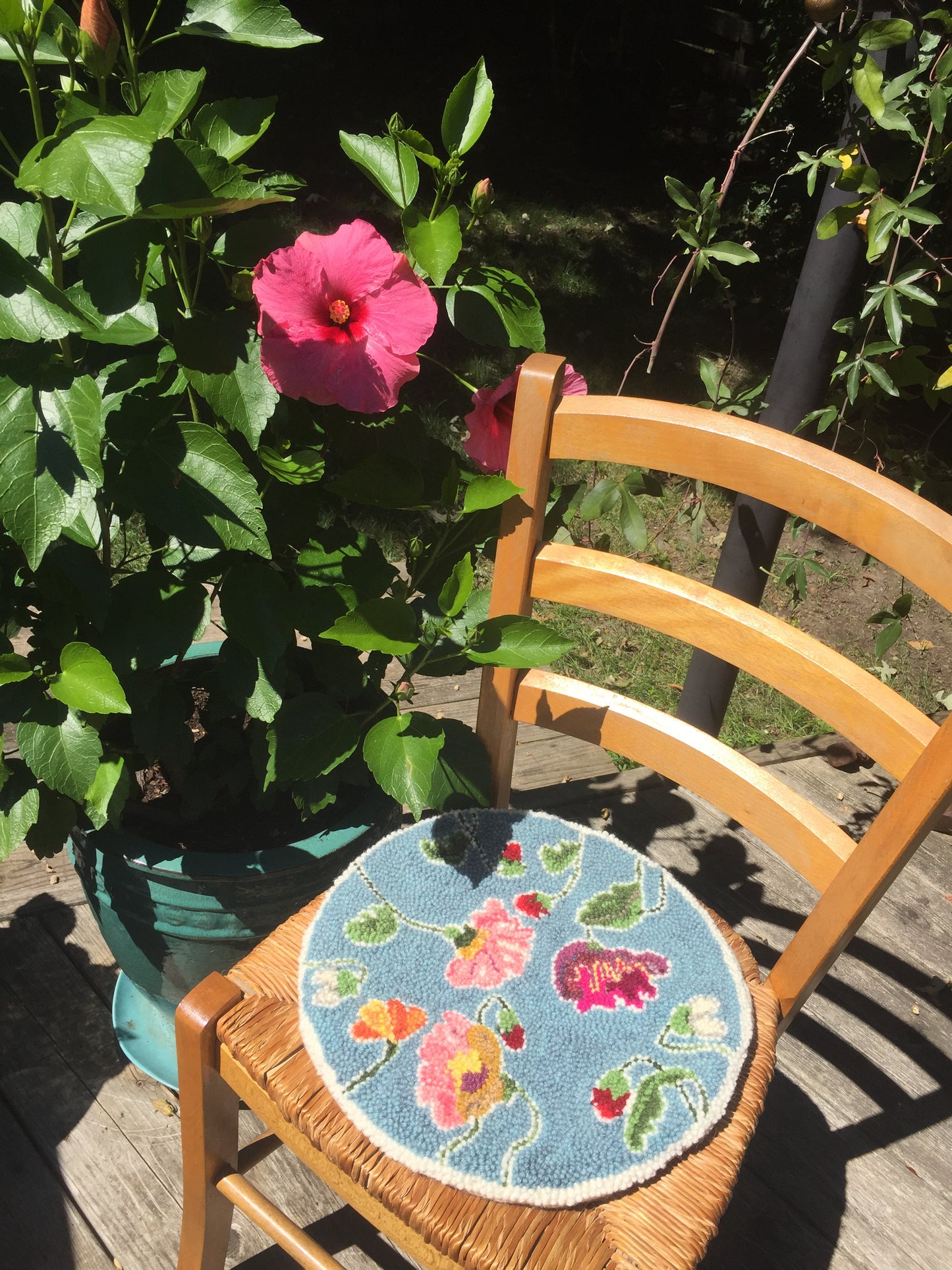 Flowers Chair Pad - Oxford Punch Kit